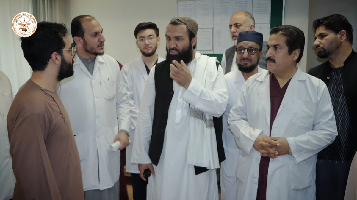 MoDAfghanistan2's tweet photo. هیئت تعیین‌شده از سوی معاون اداری ریاست‌الوزراء از سه مرکز پیشگیری و درمان بیماری سرطان بازدید و ارزیابی کرد https://t.co/JKiulU0Ljf