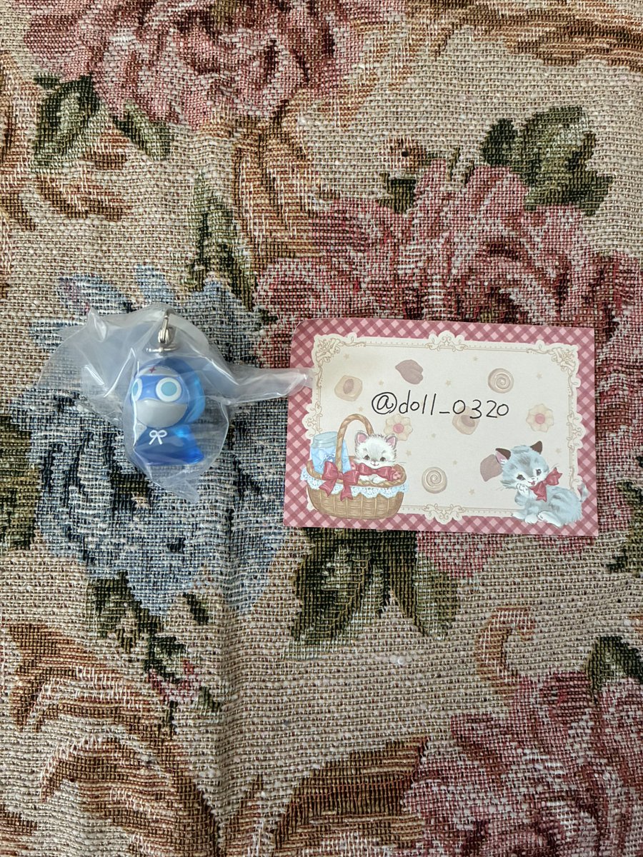 doll_0320's tweet photo. ケロロ軍曹 めじるしアクセサリー 雨にそなえるであります ガチャ 交換

【譲】ドロロ

【求】タママ

郵便希望です📮
条件の合う方がいらっしゃいましたらリプお願い致します🙇🏻‍♀️ https://t.co/ppLMSCMn99