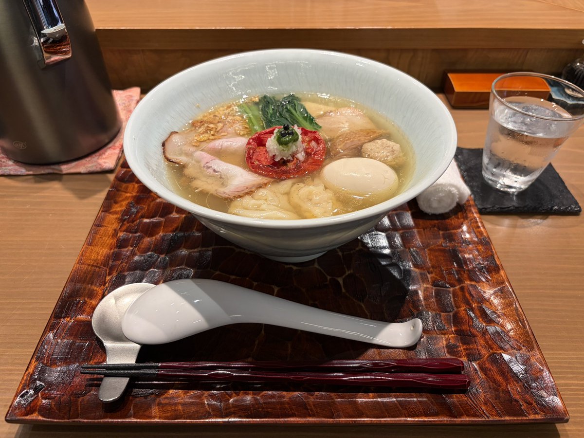 T2_glaC's tweet photo. くろきお初！
特製塩と和え玉
さすがにウマスンギだし味変もかなりインパクトあった

めっちゃ迷ったけど塩で正解だったかも https://t.co/4bHCaaMcbZ