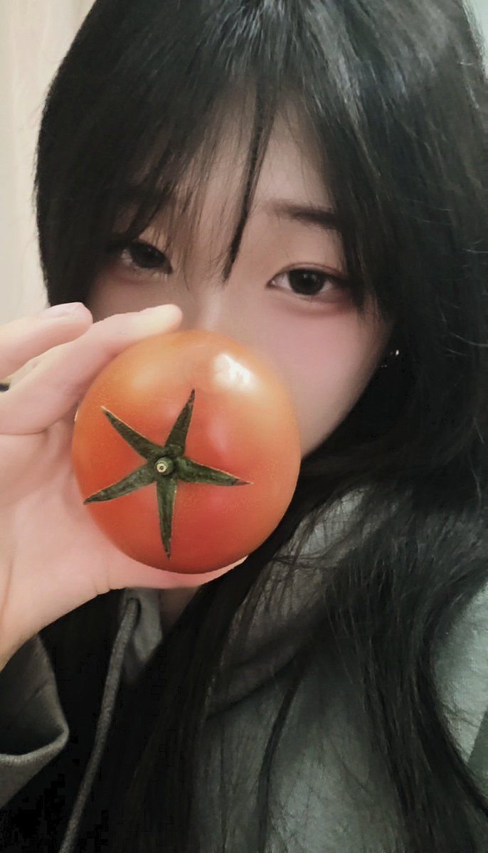 ____wuv's tweet photo. 🍅 https://t.co/oDfYjx6l9i