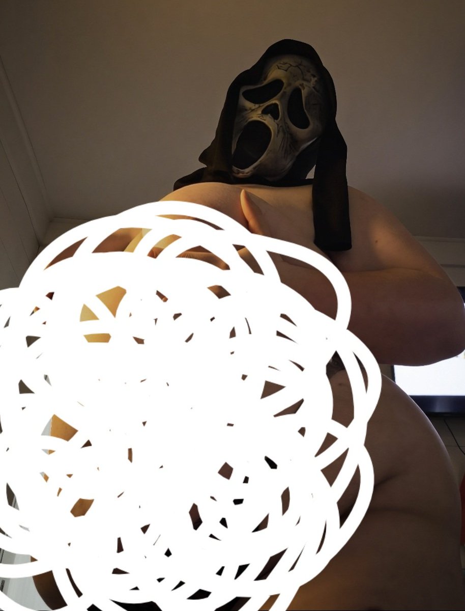 LushCurves333's tweet photo. Too scared to scared to show it all at once😅

#bbw #belly #phatass #gooner #ghostface https://t.co/1boTVgiRVD