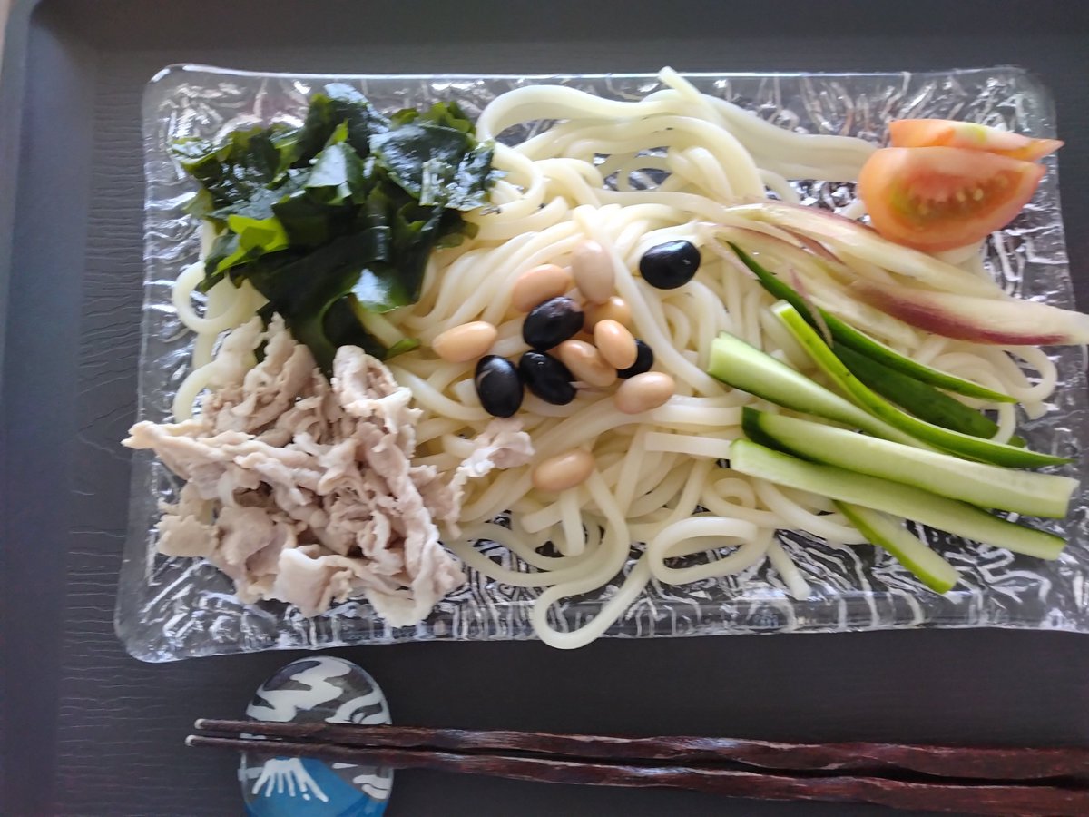 sunekichi777's tweet photo. 今日は冷やしうどん
手づくりだよ〜 https://t.co/GI3x096bP5