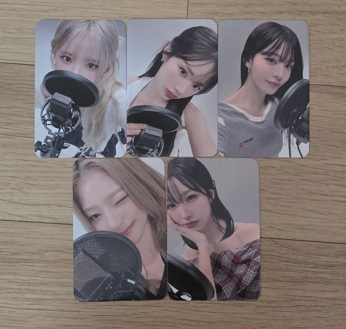 jangjae10554218's tweet photo. FLO ZIP 예구도 같이 왔네요
다음 포카도 기대됩니다

#프로미스나인 #fromis_9 #송하영 #박지원 #이채영 #이나경 #백지헌 https://t.co/CSXpsj1YDu