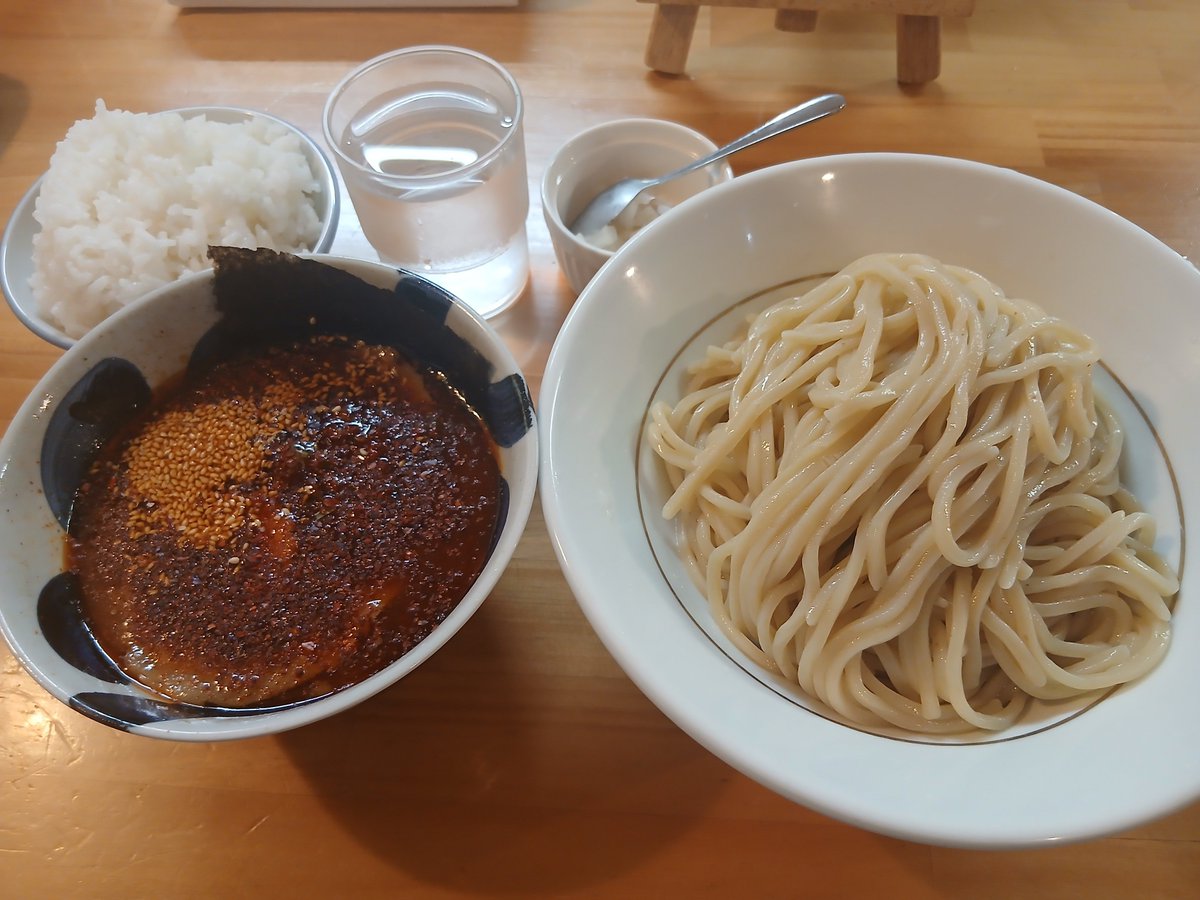 5d0012d4f60148d's tweet photo. #TATARABA
マグマつけ麺(並)
白めし
友達の安否確認の為
昼飯はここでつけ麺😋
夜も通常通り営業される
そうです
#つけ麺活 https://t.co/CK2g9bxPYE