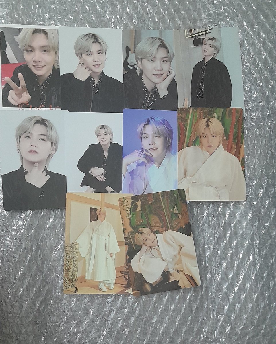 jichuuusellss's tweet photo. #RT 
WTS INDIA

CAN SHIP WW
DM FOR PRICES
MINT CONDITION 

korea 앨범 위버스 LD wtb wtt poca pc 포카 부산 콘서트 아미존 역조공 rm jin suga jhope v jimin jk jungkook army zone 방탄 남준 석진 윤기 호석 지민 태형 정국
#bts #방탄소년단 #방탄  #정국 #포카 #방탄소년단_스밍파티팀 https://t.co/Ecs8sDydrG