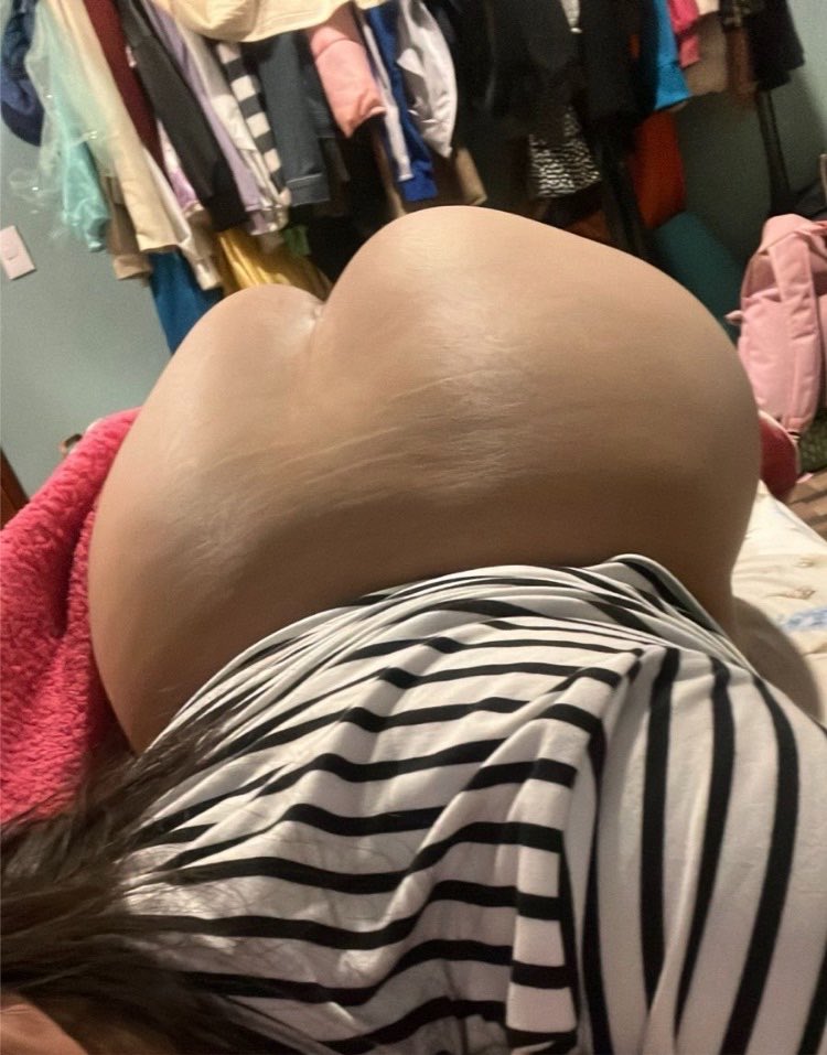 KB21D21's tweet photo. @Duraznotes @MishaTopHotwife 🍑 https://t.co/ymHS5H8rsr
