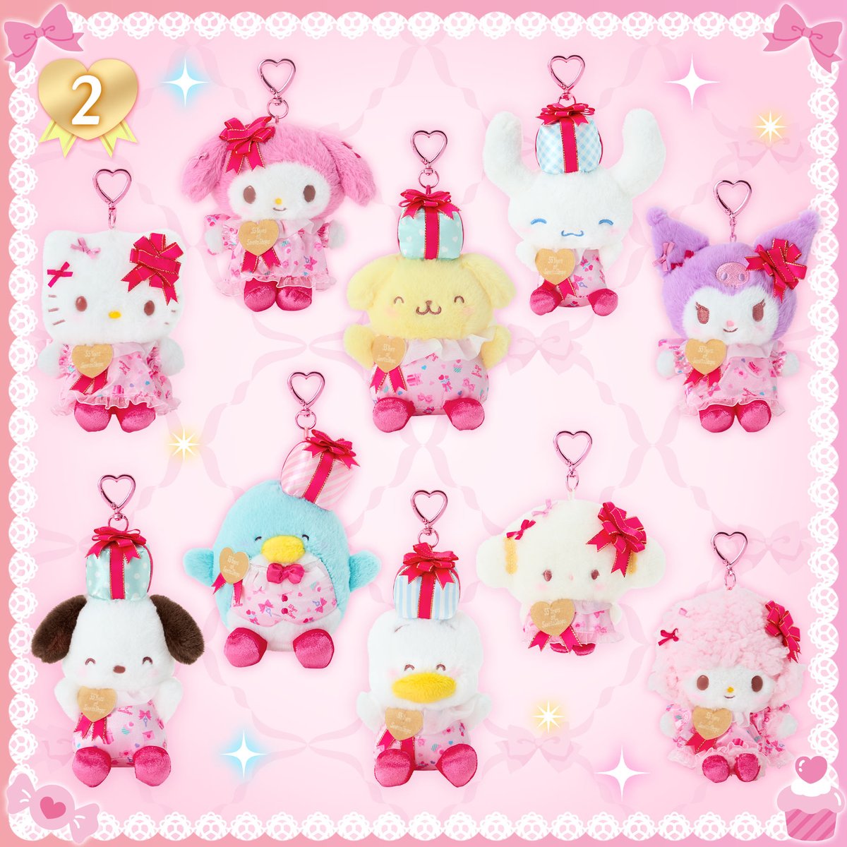 sanrio_oshikatu's tweet photo. ＼⚠️新商品【追記】📣🆕／
サンリオショップ55周年記念🎊
『ラッピングペーパーデザインシリーズ』、8/5(水)発売開始🎁💖

前にもポストしたこのシリーズ、その他ラインナップなど詳細公開されたよ🥹🩷
シークレットマスコットなど他アイテムもかわいすぎる…😭
また発売日近くなったらお知らせするね📣

🔻詳細・購入はサンリオ公式オンラインショップ(楽天)にて💕
https://t.co/IXu300zwPl
⚠️オンライン発売日は8/5(水)10時～だよ！

📅発売日：8/5(水)
※一部（九州各県・広島県・山口県・香川県・愛媛県・沖縄県）のサンリオ直営店・百貨店のサンリオコーナーでは8/6(木)発売
🛒取り扱い店舗
サンリオ直営店・百貨店のサンリオコーナー・サンリオオンラインショップほか
📝ラインナップ：
1.ぬいぐるみ･･･3,696円
2.マスコットホルダー（全10種）･･･各2,596円
3.ストラップ･･･1,496円
4.シールセット･･･550円
5.手提げバッグ･･･2,200円
6.バニティポーチ･･･2,596円
7.ティシュポーチ･･･1,650円
8.ケース付きエコバッグ･･･1,650円
9.ペーパー＆袋セット･･･1,397円
10.シークレットマスコット（全10種）･･･990円
※こちらはシークレットタイプです。中身を選ぶことはできません。
※シークレットマスコットは、全種類1つずつ揃ったコンプリートセットでのご購入が可能です。店舗や在庫数によっては、コンプリートできない場合があります。

🔻詳細はサンリオ公式サイトにて📝
https://t.co/zFxd9PxhgU

#サンリオキャラクターズ #サンリオショップ55周年 #pr