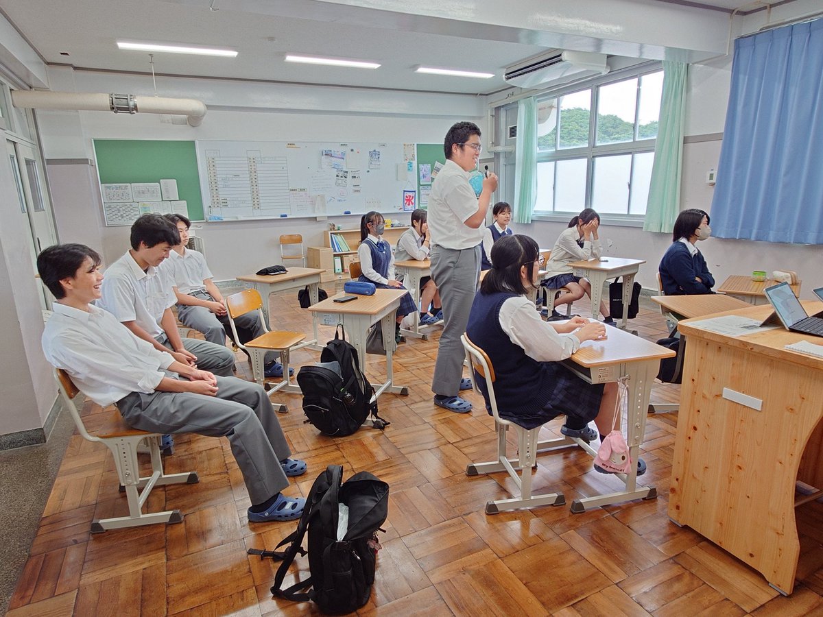 miyakekoukou's tweet photo. 晃華学園中学校高等学校の生徒さんとの交流
https://t.co/4E7hpoqrj9 https://t.co/T98rUi2KAc