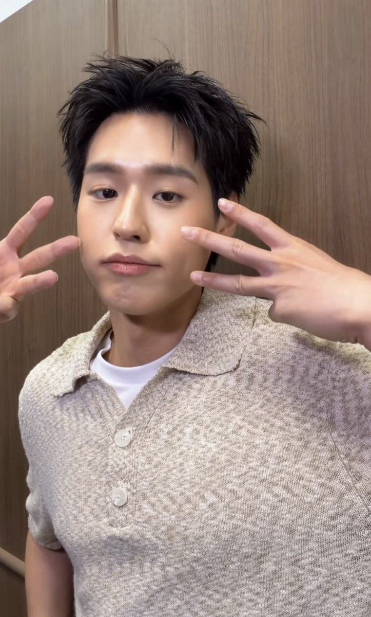 Kamonmt52's tweet photo. L O V E . . B I L L K I N . . 🫶🏻🧡 https://t.co/dwnvhVGohd