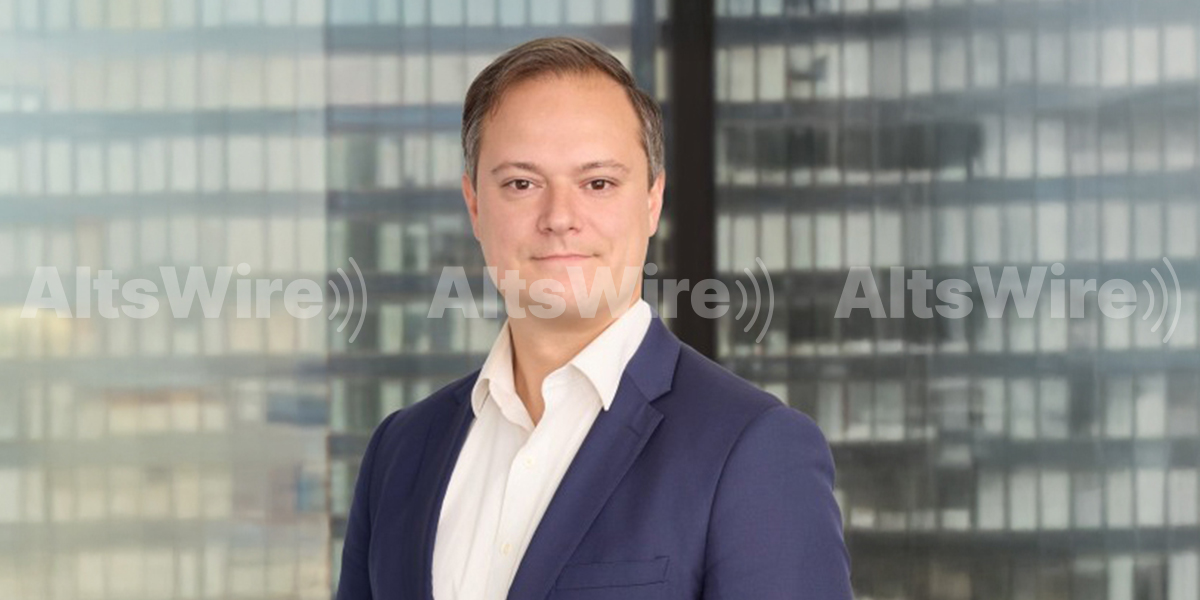 AltsWire's tweet photo. If you're trying to figure out what Greenbacker shareholder shares are actually worth in this MN8 deal … the board gave the clearest answer yet on an investor call.

The board didn't take the first offer. It ran a 16-month process, met with more than 60 prospective partners, and narrowed 19 non-binding bids down to six finalists before choosing MN8's $1.83/share (max consideration) over two competing all-cash PE bids near $1.40/share and every do-nothing alternative it modeled.

The CFO also explained why that price looks different from the fund's last reported NAV of $4.22/share: NAV values the assets alone; the deal price values the whole company, including the overhead and obligations a buyer takes on.

Full story at AltsWire: https://t.co/7Akuzj2iqC

#Greenbacker #MN8Energy #Merger #ShareholderLiquidity #RenewableEnergy