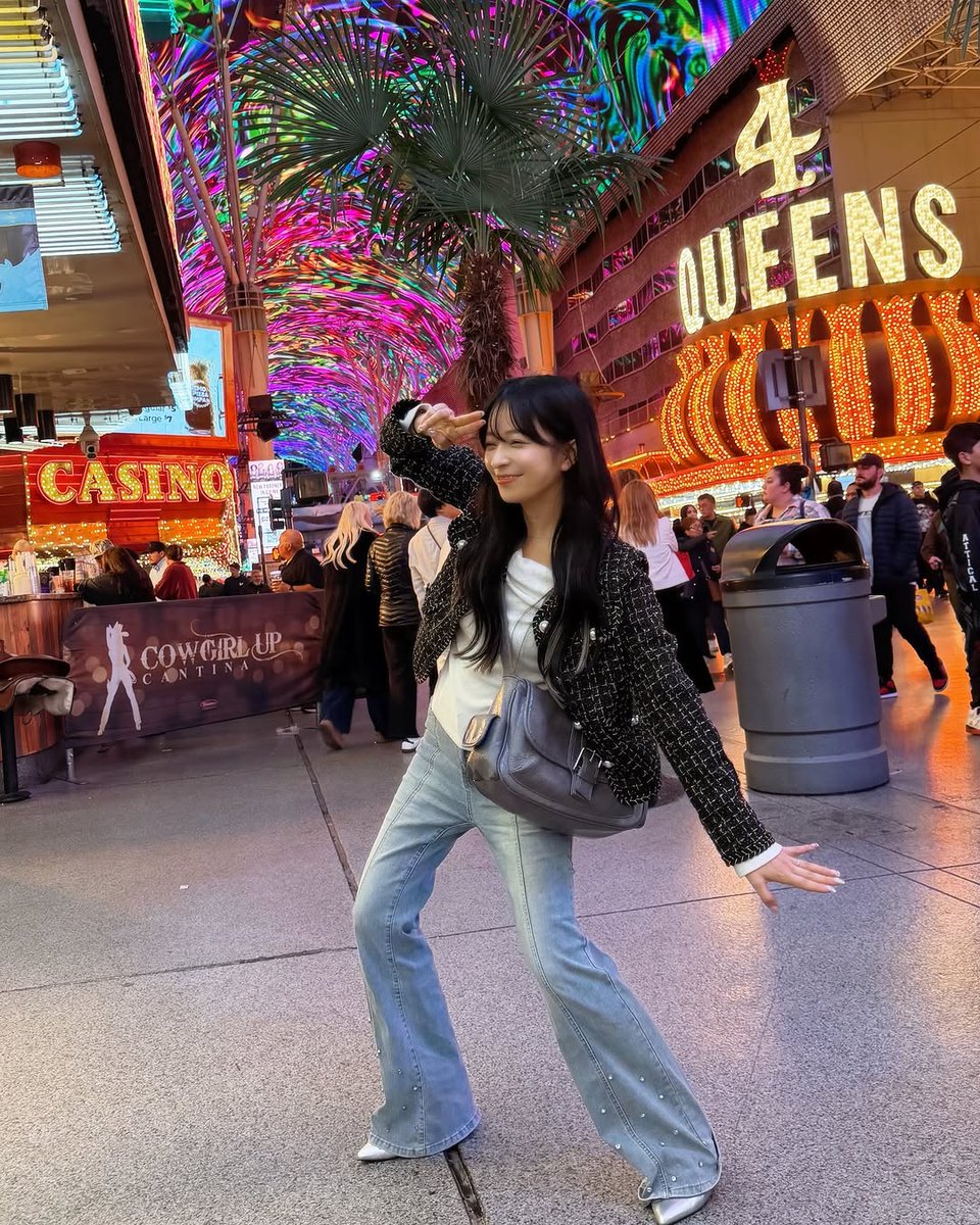 funacky325kbu2's tweet photo. ラスベガスのあれこれ🎰
fremont streetとsphereも行けて良かった！ https://t.co/sqVzWfNqaF