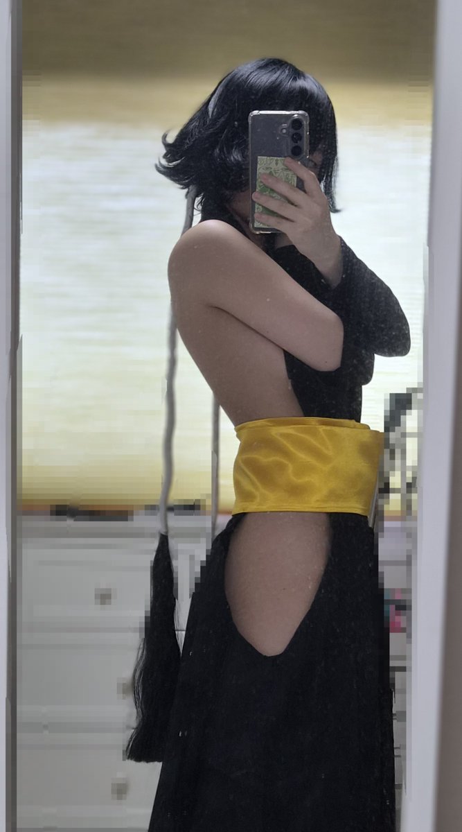 luen_cos_ tweet picture