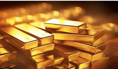 DaisyFx_Analyst's tweet photo. Gold remains steady near $4,024 as markets await the Fed decision and Chair Kevin Warsh's comments. A dovish tone could support a rebound, while higher-rate expectations may keep pressure on XAUUSD. Watch for increased volatility. 📈

#XAUUSD #Gold #Forex #FOMC https://t.co/7NP4WudvXb