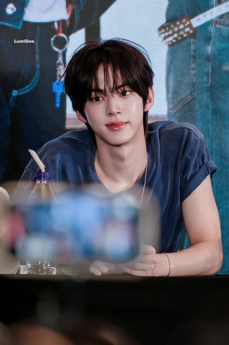 LumiSoo122's tweet photo. 260726 Beijing

🐈‍⬛🤴

#도훈 #투어스 #TWS #DOHOON https://t.co/Ls8Ndd7JX1