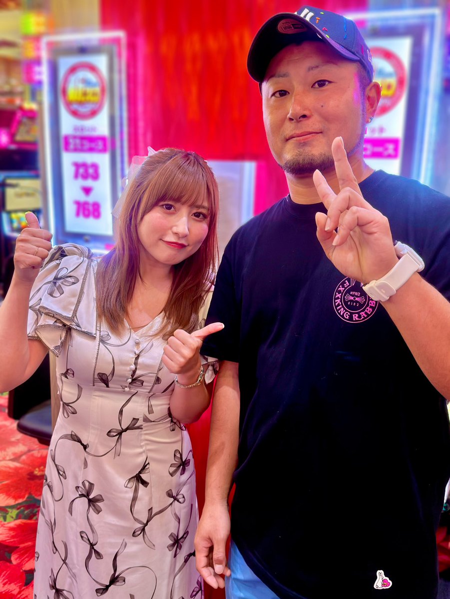 SGo818's tweet photo. 昔から大好きで1度は会いたいと願っていた
“ここみん”が近所に来店だと😳？！
珍しく1日OFFで予定なしの休日。
こんな事滅多にないし行くしかねぇ～ということで初参加!!
ホンモノだ…可愛すぎる😳神対応✨女神だ🥺
ワシは照れてしまってお礼しか言えなかったが🫣w
#成瀬心美 #初対面 #夢が叶った日 https://t.co/niMQjhEdpz