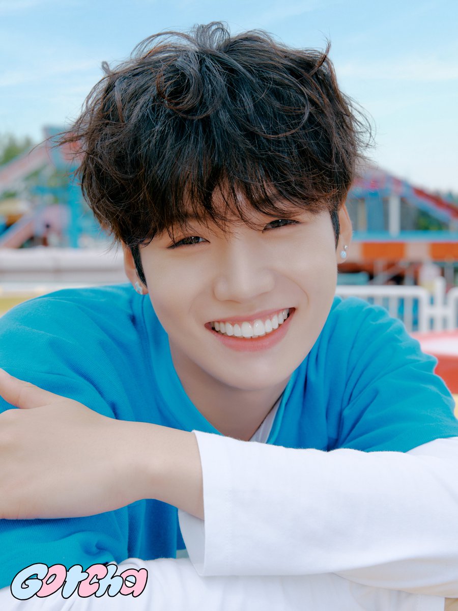 Official_VIBY's tweet photo. VIBY 3rd Digital Single 
 'Gotcha (ガチャ)' Concept Photo

RYOHA Ver.

VIBY - 'Gotcha (ガチャ)'
🎬Music Video
2026.08.05 20:00 (JST)

🎧Streaming & Download 
2026.08.05 0:00 (JST)

🎵 Pre-save/Pre-add
https://t.co/MEzYbTBPE9

#RYOHA
#VIBY #バイビー
#VIBY_Gotcha #VIBY_ガチャ
#RiiMJ