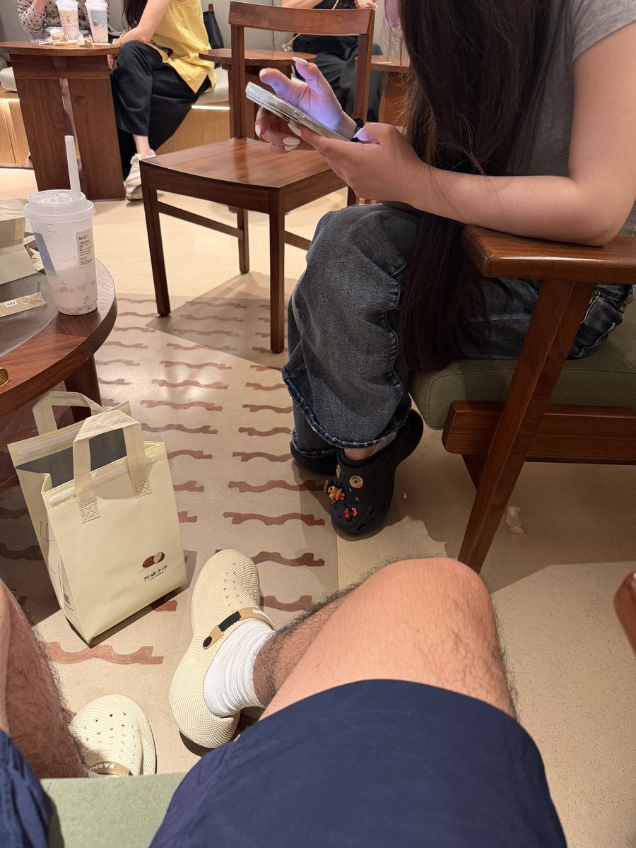 we50171717's tweet photo. 到上海了家人们 https://t.co/aGGrAnp3st