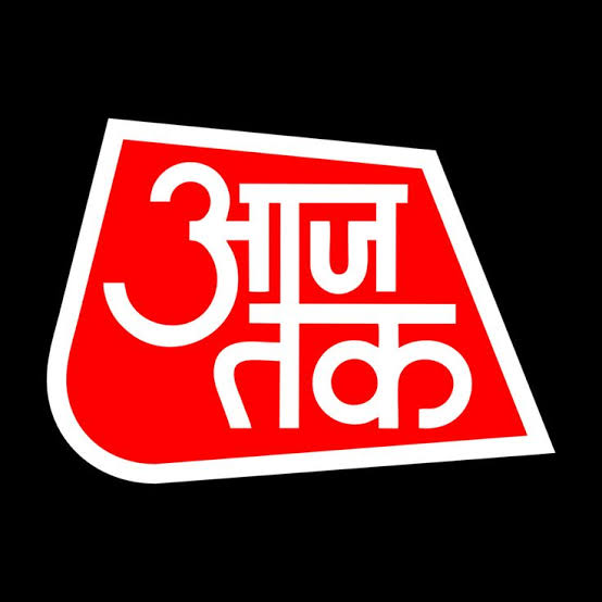 KraantiKumar's tweet photo. न्यूज़ लॉन्ड्री की खबर तो आप लोगों ने सुनी होगी. 120 से ज्यादा कर्मचारियों को निकाल दिया गया.

ज्यादातर उन कर्मचारियों को हटा गया है जो 40-50 हजार रुपए वेतनभोगी थे. बड़े पद पर काम कर मोटी कमाई करने वालों को नही निकाला गया है.

2024-2025 में आज तक ने 111 करोड़ मुनाफा कमाया. वहीं 2025-2026 में घटकर 29 करोड़ हो गया. चैनल को विज्ञापन कम मिल रहा है. कंपनियों को सोशल मीडिया पर विज्ञापन देना सस्ता पड़ता है.

आज कल का सच्चा मीडिया सोशल मीडिया ही बना हुआ है. 95% न्यूज़ चैनलों पर सरकार के पक्ष में माहौल बनाया जाता है. डिबेट में एंकर के बर्ताव से साफ पता चलता है उनका झुकाव किस ओर है.

मैनस्ट्रीम न्यूज़ चैनलों से न्यूट्राल दर्शक और विपक्ष के समर्थक वाले दर्शक दोनों दूर हो रहे हैं.  मैनस्ट्रीम की जगह सोशल मीडिया ने ले ली है, क्या सोशल मीडिया अब मैनस्ट्रीम के अस्तित्व को मिटा देगी ?