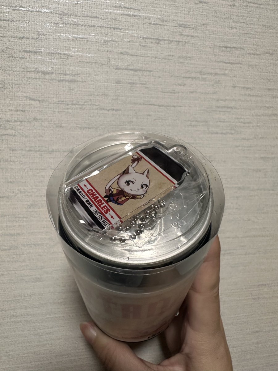 N_Summer_cherry's tweet photo. FAIRY TAILお帰りない！！
マガジンしっかりゲットしました！

あとFAIRY TAILのラベル缶買いに行ったらシャルルが出てきてアクキーも付いてた！

なんか色々幸せな日でした😊😊

 #FAIRYTAIL 
 #FAIRYTAIL20周年 https://t.co/Insmv6uQUG