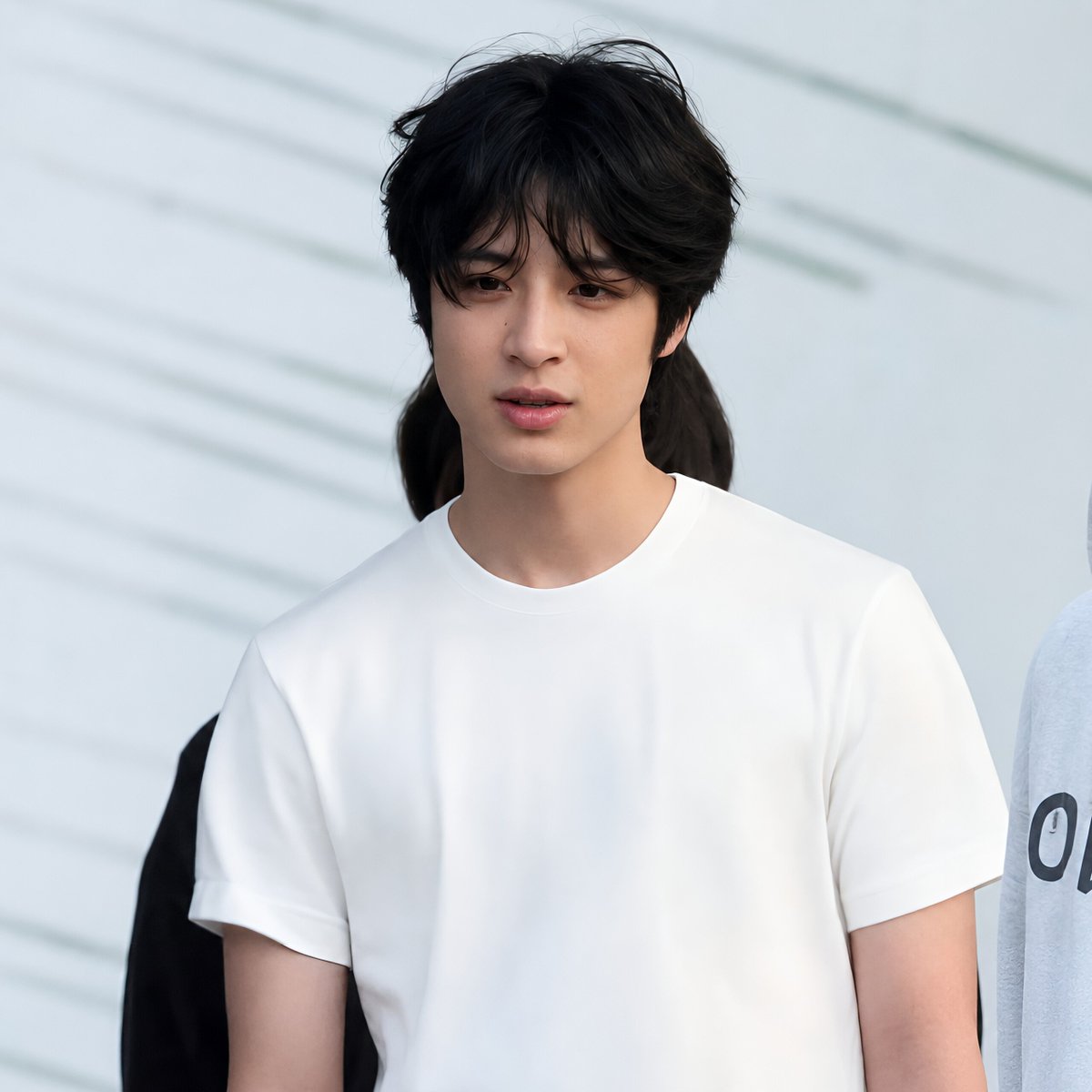 ygnbgic's tweet photo. Visual Boy is rumored to have mixed heritage. With his striking visuals and strong aura, he has the potential to become a huge trend after his official reveal.
#yg #ygnbg #ygnewboygroup https://t.co/Q6BDrMNHqB