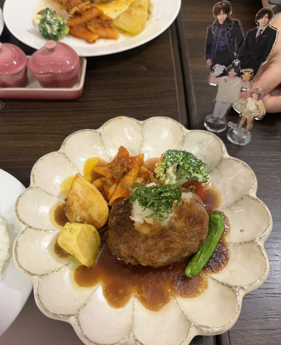 ari_omu81's tweet photo. よにので行ってたお店行った😚
中丸氏持ってないから、もとき招集〜！

#よにの https://t.co/7sVXB0ZD7z