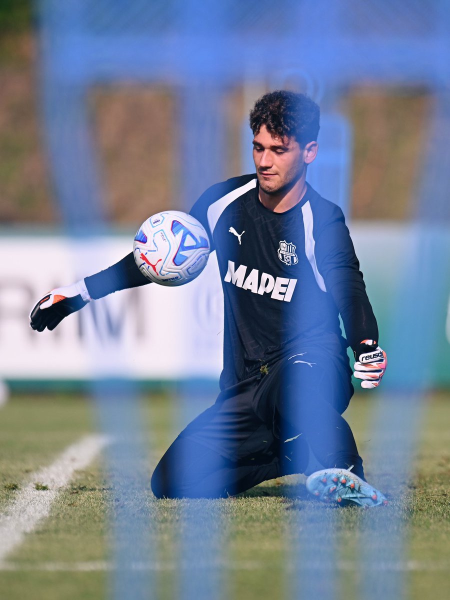 SassuoloUS's tweet photo. ππ¨ππ₯π€πππ©ππ« ππ©π©π«πππ’πππ’π¨π§ π©π¨π¬π π§€
#ForzaSasol π€π https://t.co/DXQMleMJLv