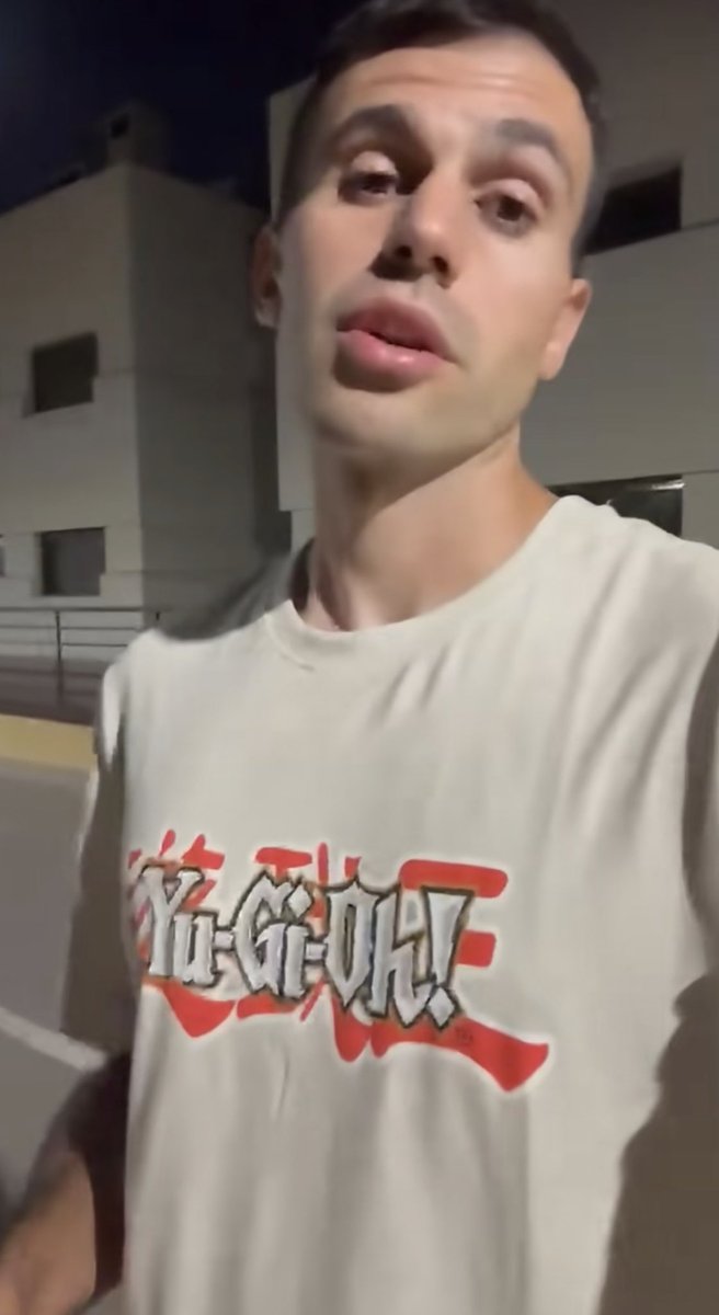 Antoni_Talks's tweet photo. Romain Molina doing stories on fraud, corruption, and sex scandals while wearing Tom &amp; Jerry merch 😭 https://t.co/5lmlBu0Tk3