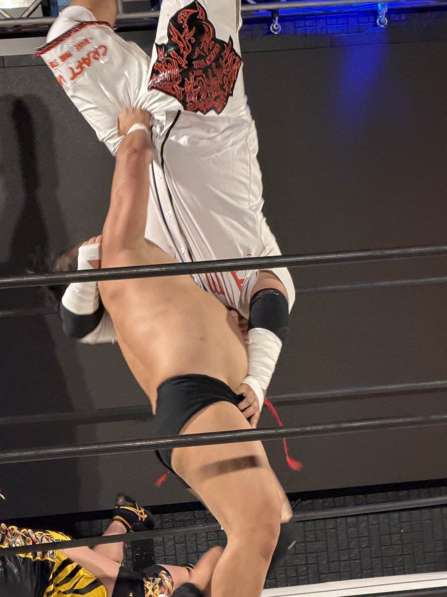 raitoteammotion's tweet photo. いよいよ8月
今週は宮城 大阪2連戦
これからの未来の為に
プロレスの素晴らしさを
広めていきたい
からこそ頑張らねば
沢山の
ご来場お待ちしております
チケットご予約も随時DMにて
承ります
#TeamMotion
#としま明治村夏まつり
#大衆プロレス松山座 https://t.co/YHTjRKZF3F