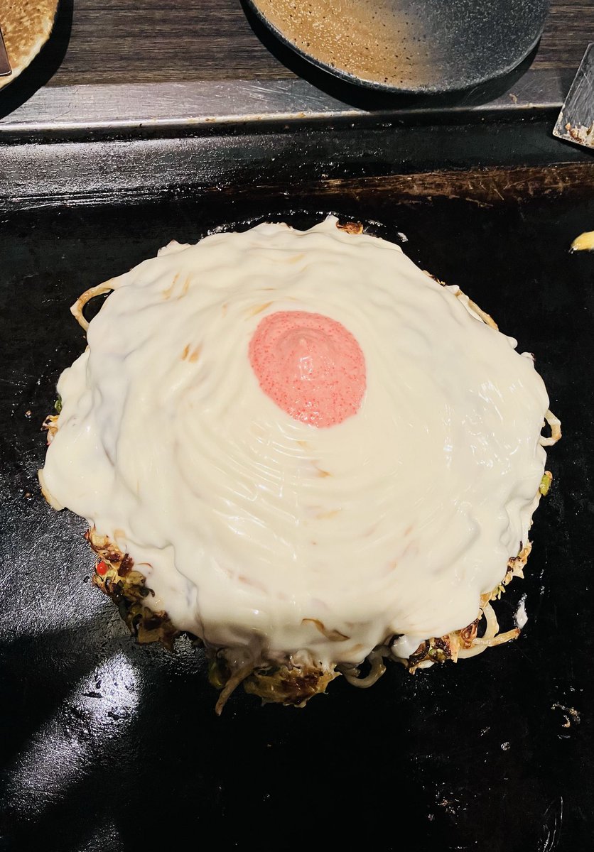 mouse06280's tweet photo. 男たちの欲望が鉄板の上で具現化した瞬間（笑） https://t.co/UYLNCgMqqC