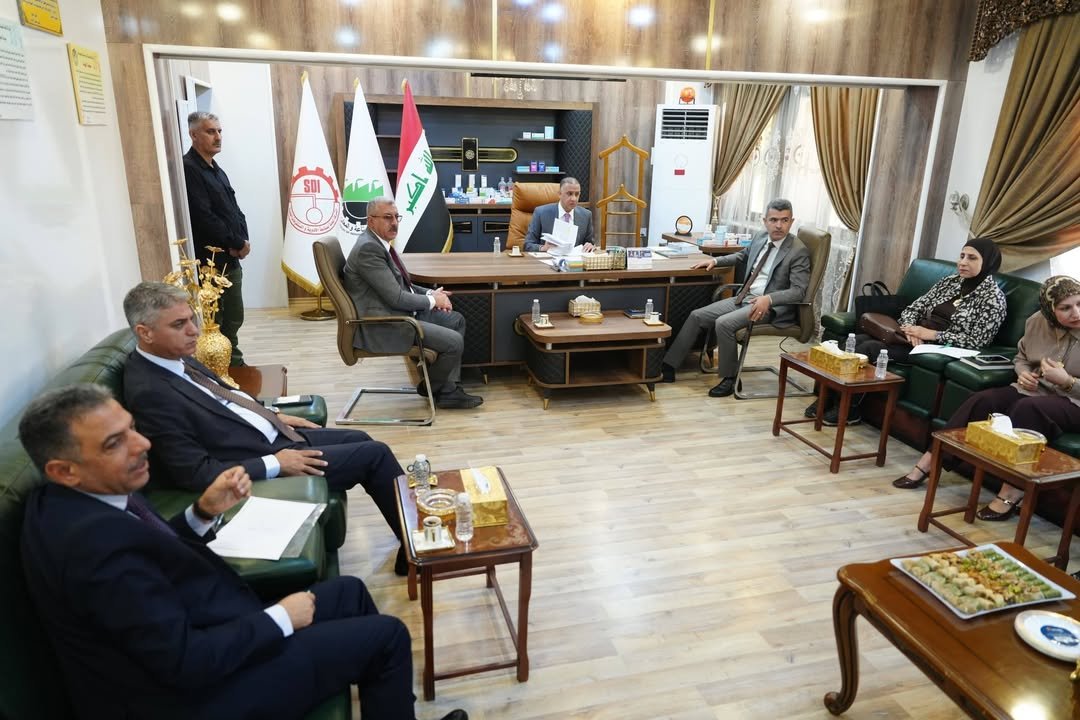 industry_iraq's tweet photo. بتوجيه من وزير الصناعة والمعادن @Mohnoriahmed وكيل الوزارة لشؤون التخطيط يتابع سير العمل وإنجاز المشاريع الجديدة في شركتي أدوية سامراء والصناعات التعدينية 

https://t.co/5yWc11FIUv https://t.co/myW2oUVD7G