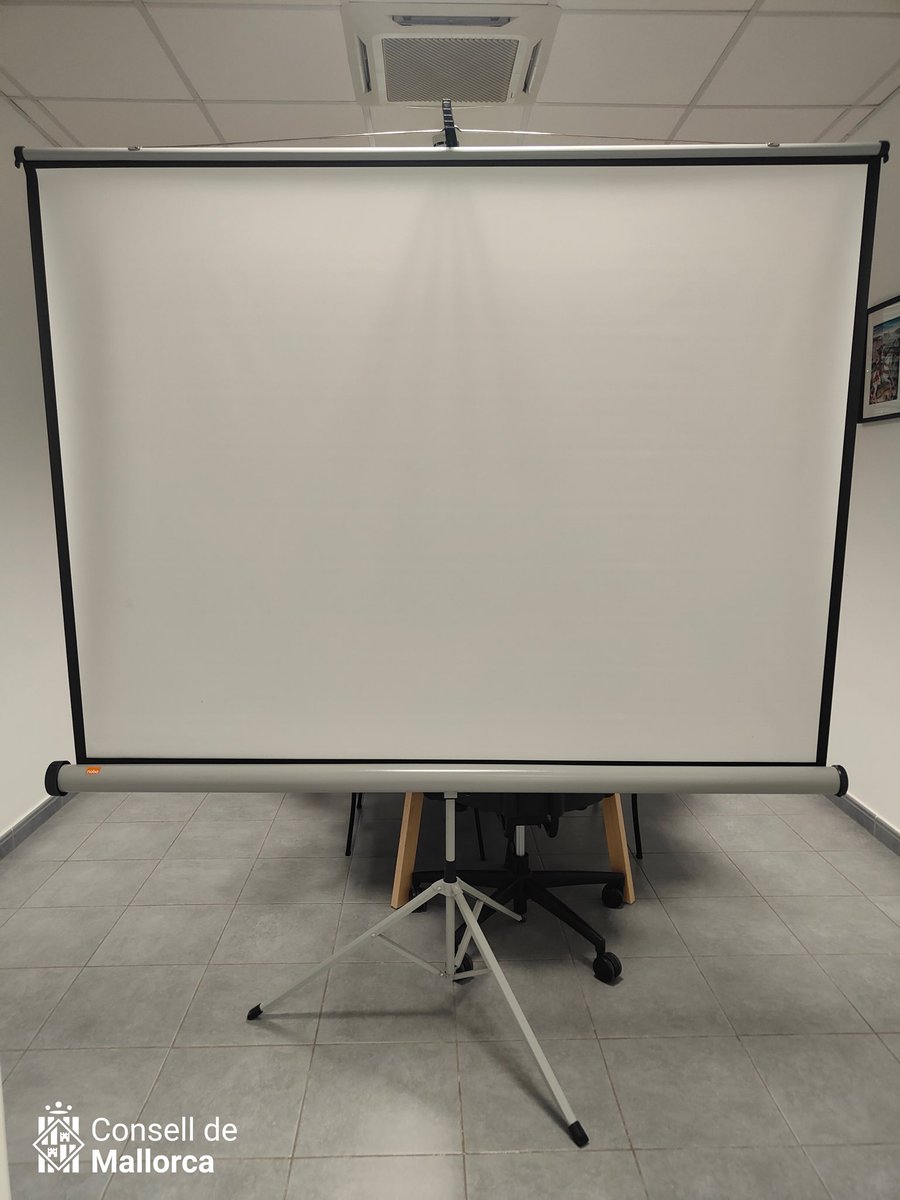 museuartsacre's tweet photo. ✨ El Museu d’Art Sacre de Mallorca millora la seva accessibilitat amb nova il·luminació LED, equipament audiovisual i un sistema de bucle magnètic portàtil amb l’assessorament d’@ASPASMallorca .
Amb el suport del @Consellmallorca , avançam cap a un museu més inclusiu. https://t.co/3Sxw3jnb2H