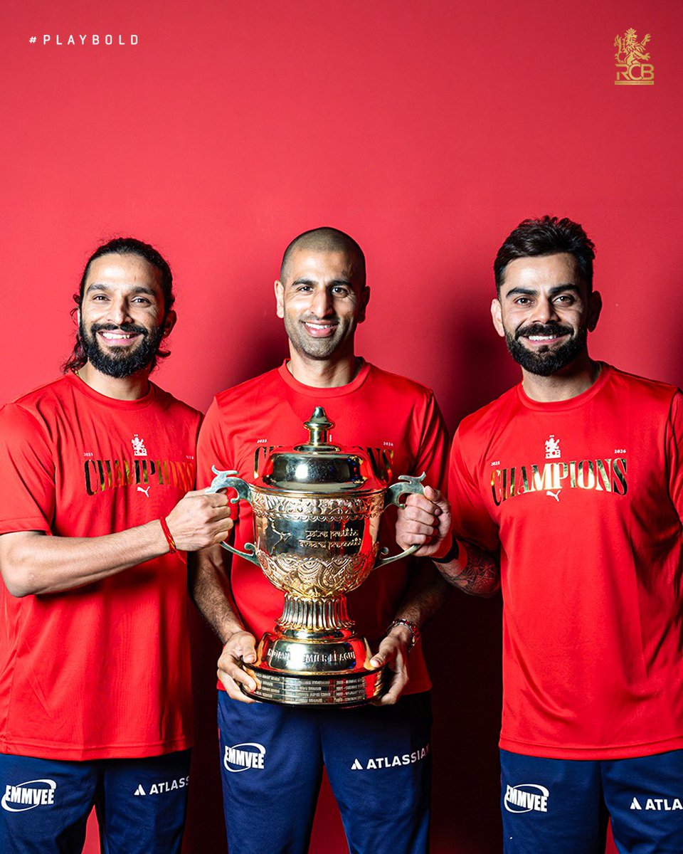 RCBTweets's tweet photo. Behind our 4️⃣ the trophies, behind every player’s success, there's a coach quietly putting in the work. ❤️

A big thank you to all our coaches on this special day of Guru Purnima. Grateful for everything you all do for this team. 🙏

#PlayBold #ನಮ್ಮRCB https://t.co/fwnuZ2lpej