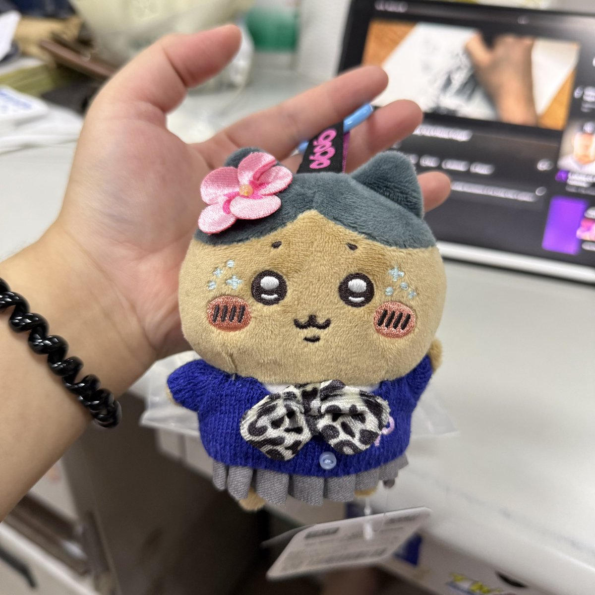 4nteiku's tweet photo. two plushies that came home today… we are on a #roll https://t.co/seUifqFho7