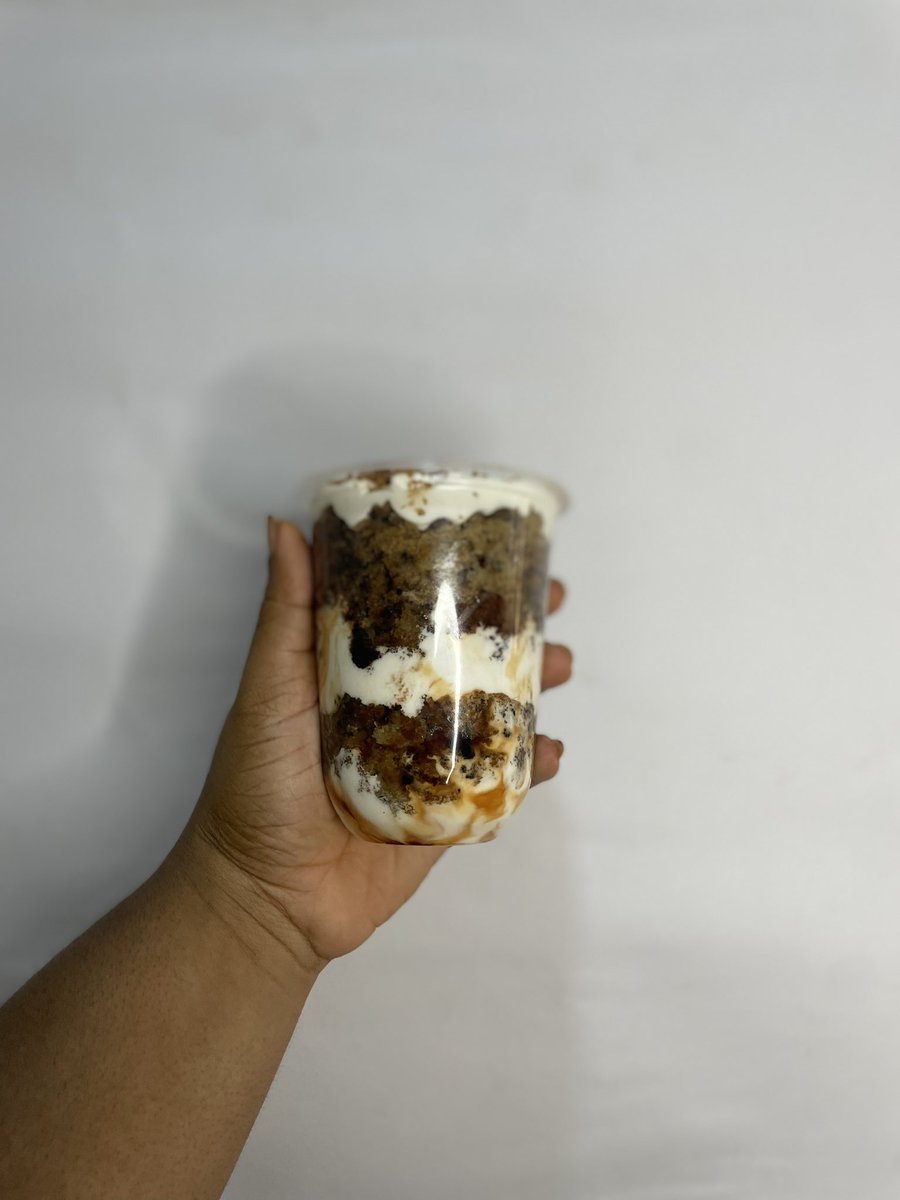 TheekVeee's tweet photo. Have you heard of banana bread parfait?
Whipped cream and banana bread in a cup
Mad combo Na only me fit run am
F1&2 : 7,000 each
F3&4: 10,000 each
📍Funaab axis Abeokuta
Delivery to everywhere in abk
Please RT
#iyaloja
#Vendorena https://t.co/8qlEHrylhB