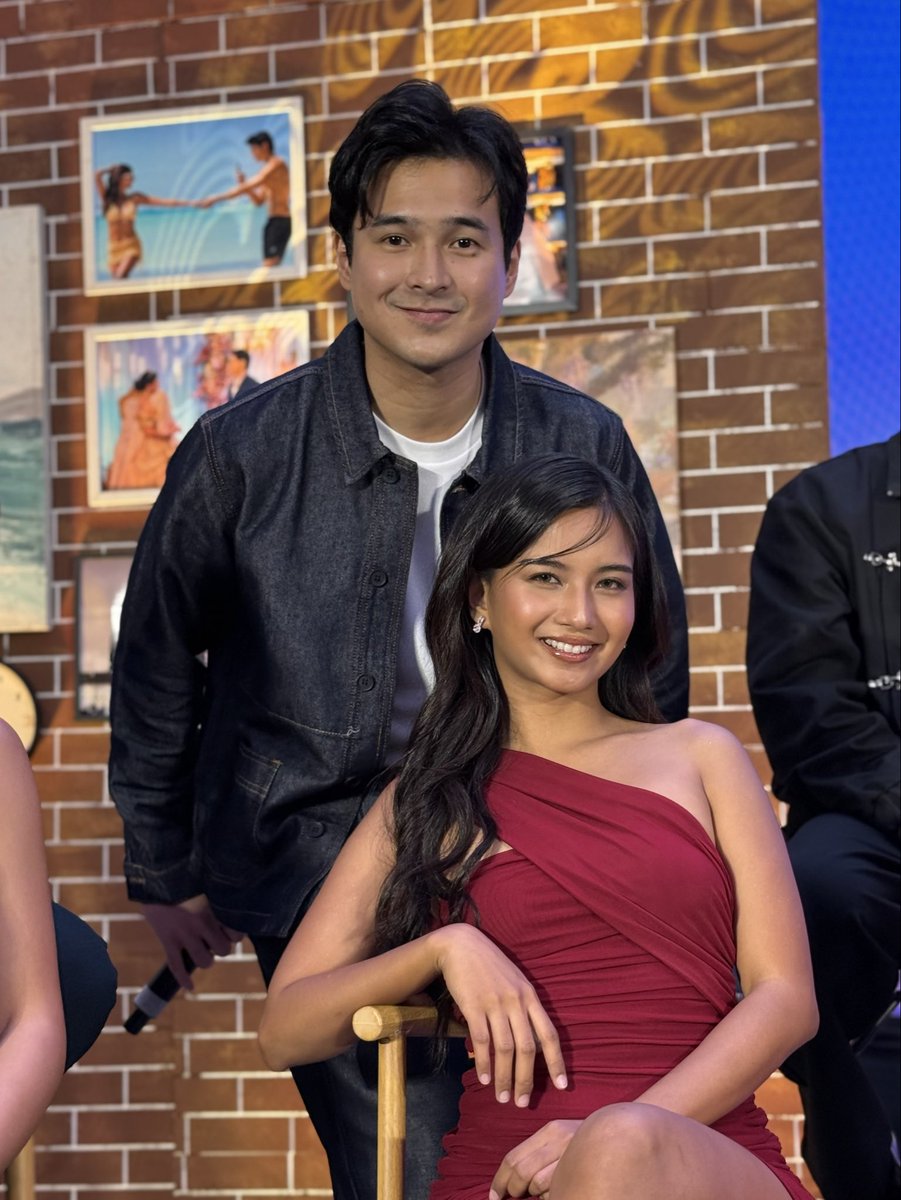 StudioVivaPH's tweet photo. Our #HiYa is here! 💚 Krissha Viaje and Jerome Ponce, who brought Yanna and Hiro to life in Safe, Skies, Archer—the second book of the University Series—join the Grand Media Conference of OUR YESTERDAY’S ESCAPE.
Our Yesterday's Escape coming soon on Viva One. https://t.co/AZmLWGKhwL