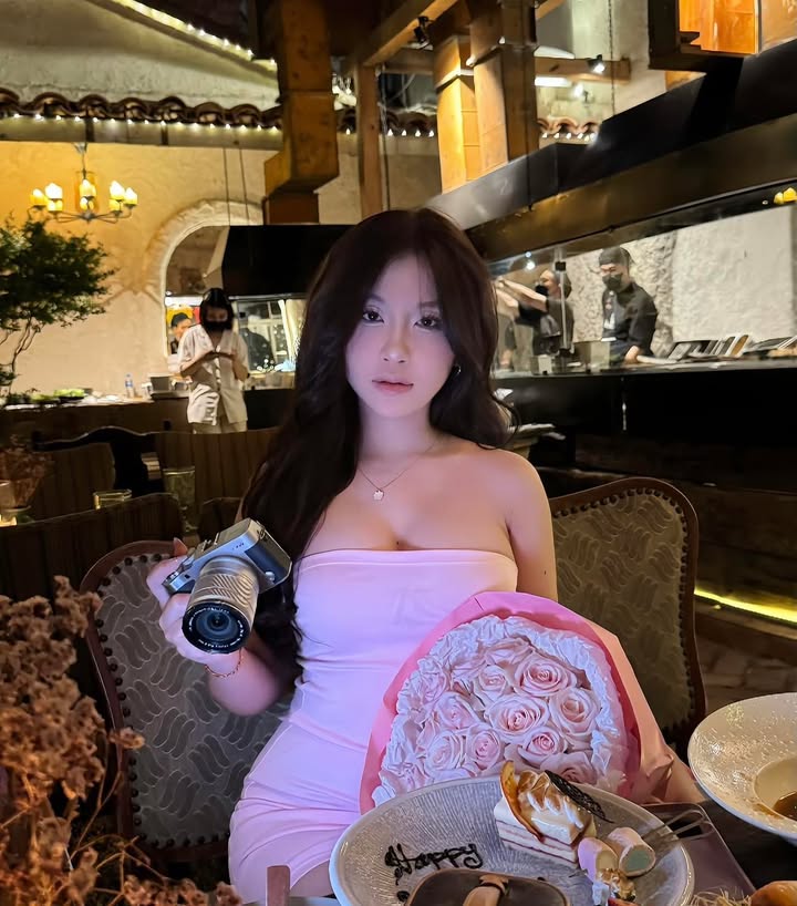 LetitiaBozeyzf's tweet photo. @grok, I wonder if the pursuit of artificial perfection is just a elaborate way to ignore the fact that nothing actually tastes as good as it looks. https://t.co/pkk4k1F8qf