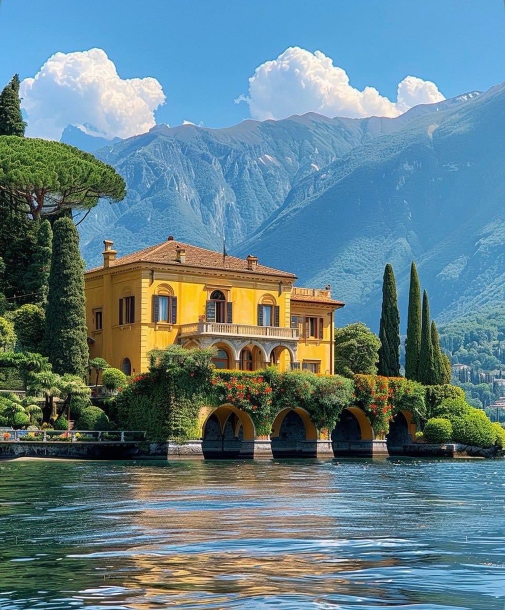W0rld2026's tweet photo. Lake Como, Italy 🇮🇹 https://t.co/tiarGYCjyH