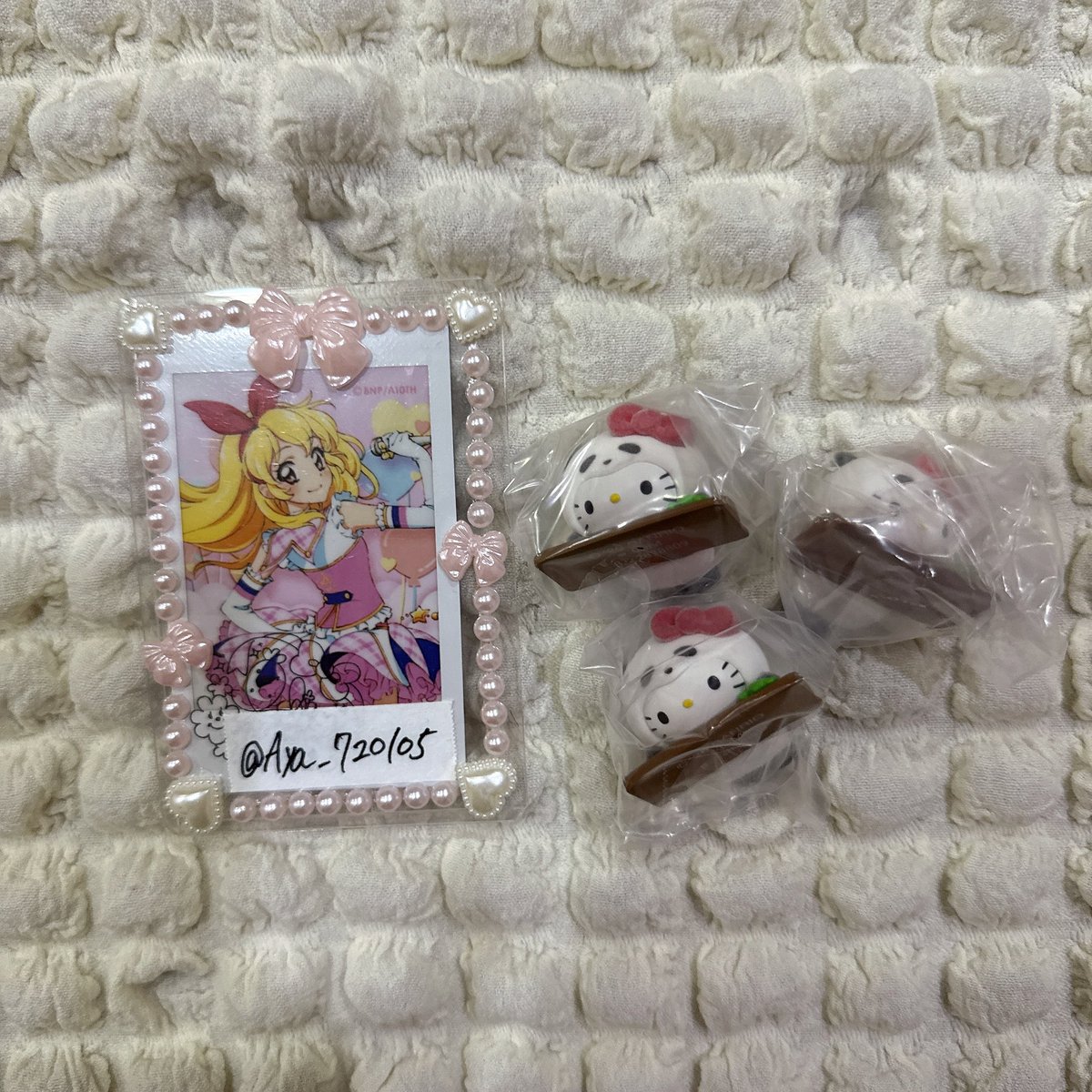 Aya_720105's tweet photo. 【交換：譲渡】サンリオキャラクターズ ぱんだっこフィギュア

譲 : ハローキティ

求 :  クロミ＞シナモロール
        定価300円＋送料

※交換各1求む
※交換決まり次第、譲渡に移行
※郵送交換 https://t.co/FV6ZMzUKLe