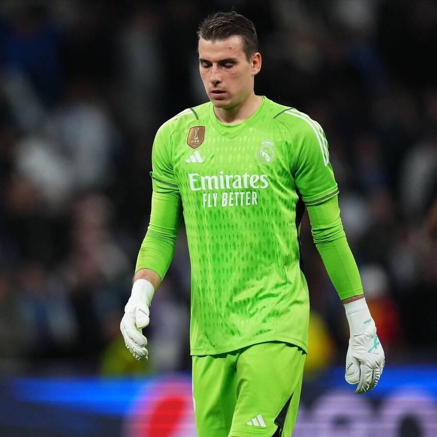 Mercatoclubs's tweet photo. 🚨💣BREAKING :
 Real Madrid have proposed a swap deal to Brighton: They want Dutch goalkeeper Bart Verbruggen, in exchange for Ukrainian keeper Andriy Lunin + cash.Negotiations ongoing. Big move coming?
#Realmadrid 
#Brighton https://t.co/C5qrQb2wzT