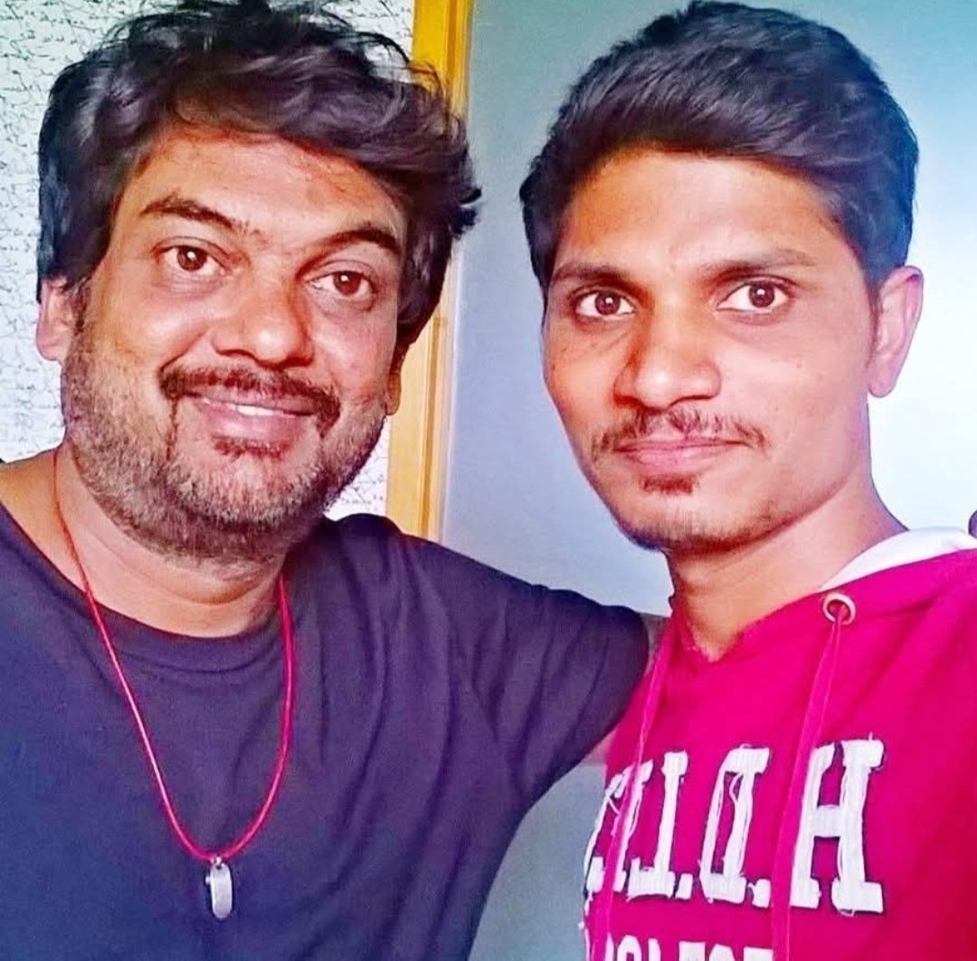 directedbykrish's tweet photo. మంచి DNA ఇచ్చిన నా తండ్రికి,
పోయెట్రీ మీద ప్రేమని చెప్పిన #యండమూరి గారికి,
సినిమా గురించి చెప్పిన గురువు #కృష్ణవంశీ గారికి,
వ్యక్తిత్వాన్ని నేర్పించిన గురువు "పూరీ" సర్ కి❤️🙏🙌😘
"గురు బ్రహ్మః, గురు విష్ణు,
గురు సాక్షాత్ పరబ్రహ్మః,
తస్మైశ్రీ గురవే నమః"
#గురుపౌర్ణమి శుభాకాంక్షలు https://t.co/G05ub1Lrpv