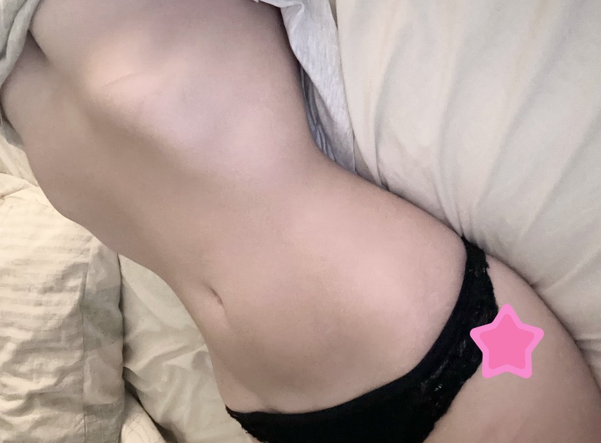 tallulahpuke's tweet photo. tummy !! https://t.co/iHHXTdAPcV