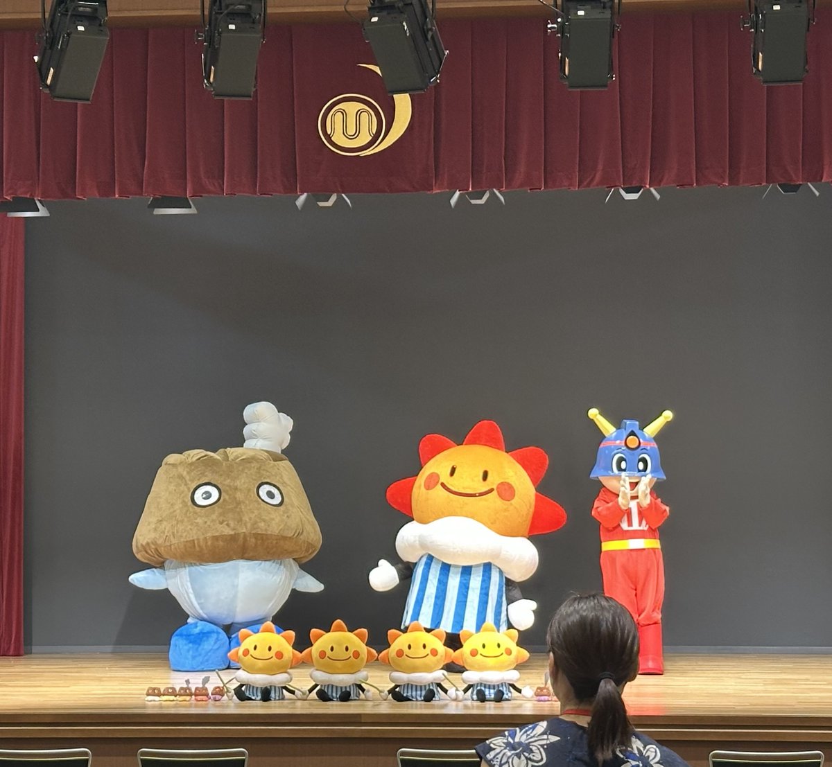 JMA_kishou's tweet photo. 本日（7/29）から「気象庁・みなと科学館夏休みこども見学デー」が始まりました！
明日（7/30）も開催しますので、はれるん達と一緒にご参加をお待ちしております🌈
※「令和８年熊本地震」の影響を受け、一部企画を縮小しての開催とし、くまモンイベントは中止いたします。
https://t.co/OpdUPC81Vg https://t.co/T2ImoFdOEa