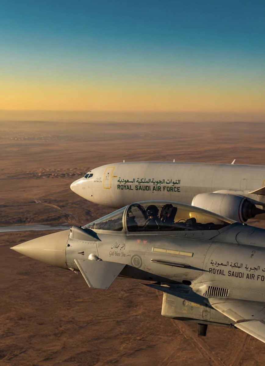 mkn20070's tweet photo. بلغ صبر السعودية مداه.. والرسالة لبغداد كانت دائماً صريحة: حان الوقت لإيقاف تغول المليشيات الإيرانية.
كبح جماح هذه المليشيات خطوة لا بد منها لاستقرار المنطقة.

 #القصف_السعودي
#السعودية_خط_احمر https://t.co/3m7QZBf3bY
