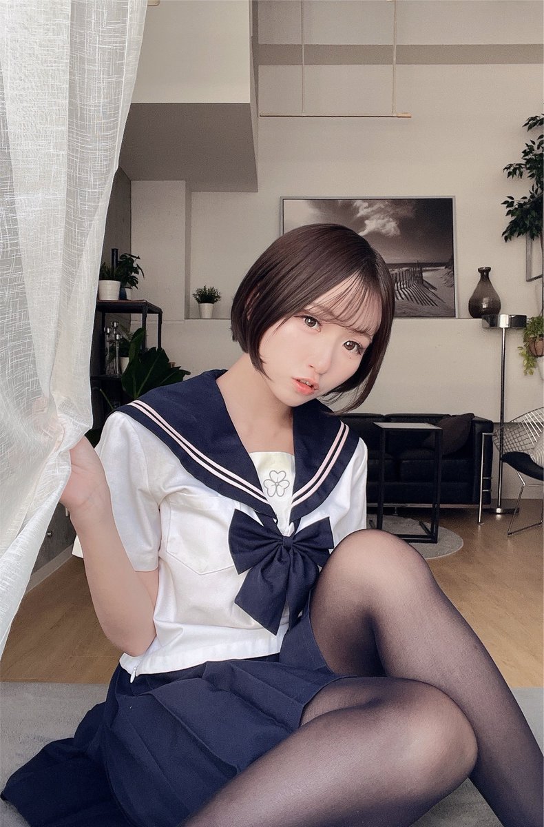 chocolumi_mashi's tweet photo. セーラー服 https://t.co/q8L4l1hCst