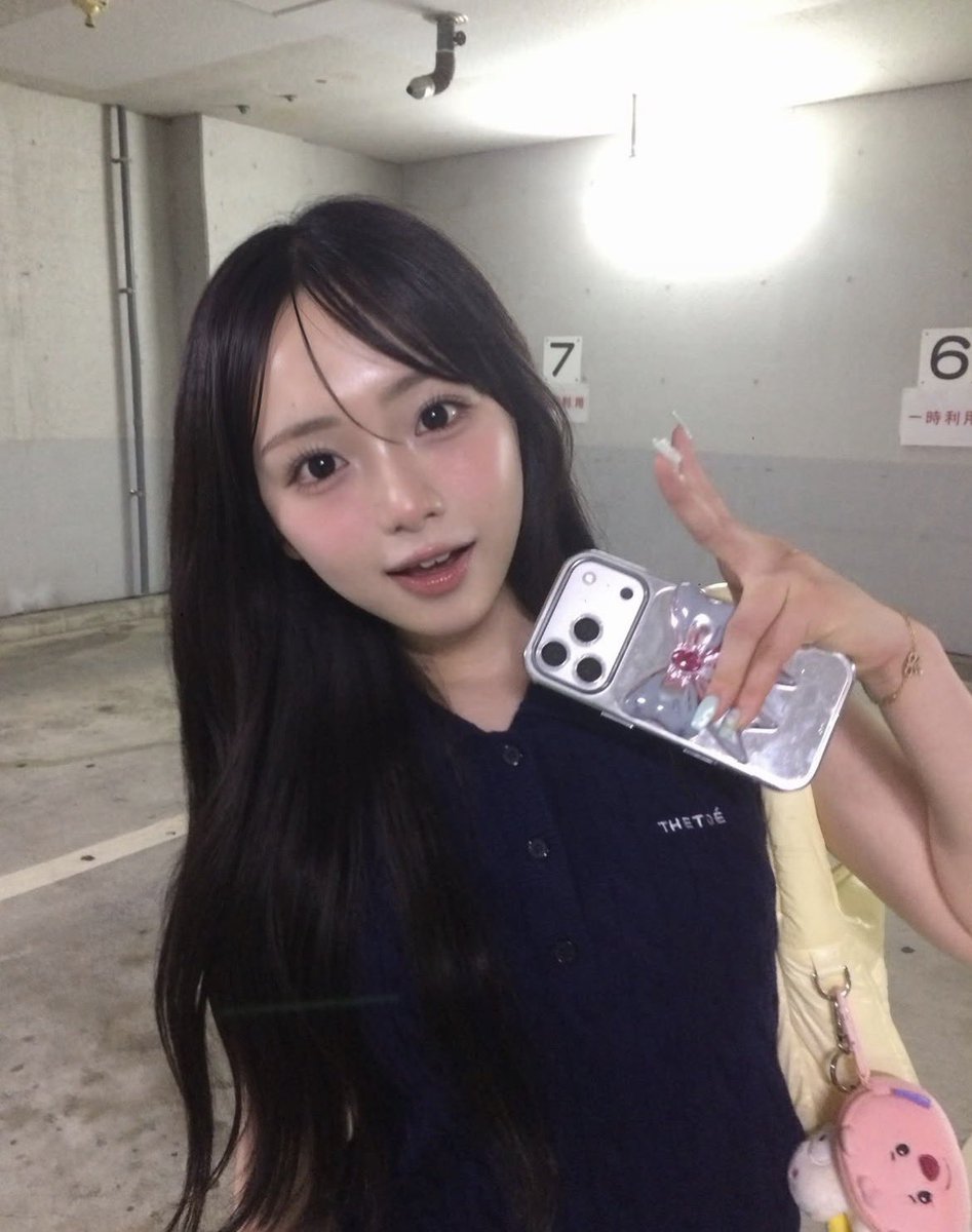 hara_hetta_1's tweet photo. ひまちゃんのお肌ツヤツヤすぎる(๑o̴̶̷᷄﹏o̴̶̷̥᷅๑)髪型とツヤ肌が透明感強くしてて可愛い🫂💯♡ https://t.co/lRLqfD3BTj