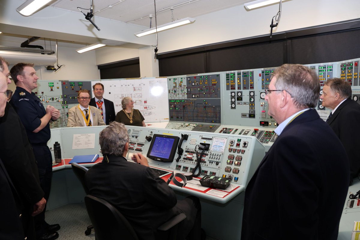 HMSsultan tweet picture