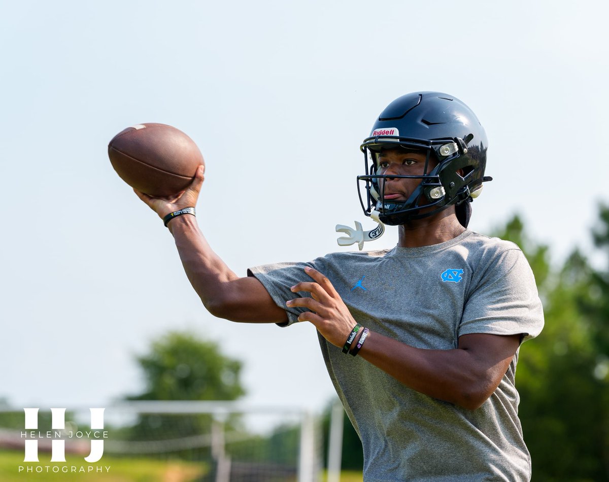 TOODLEBOYS's tweet photo. 🔥🐐💪💯🏈 2028 #QB1 @D1Marty4 💯💪🏈🔥 START OF FALL CAMP 🏈 COTTAGE HILL CHRISTIAN ACADEMY #WORKGONESHOW
Helen Joyce 📷🐐❤️ #GOATED https://t.co/iwIRLjSHkk