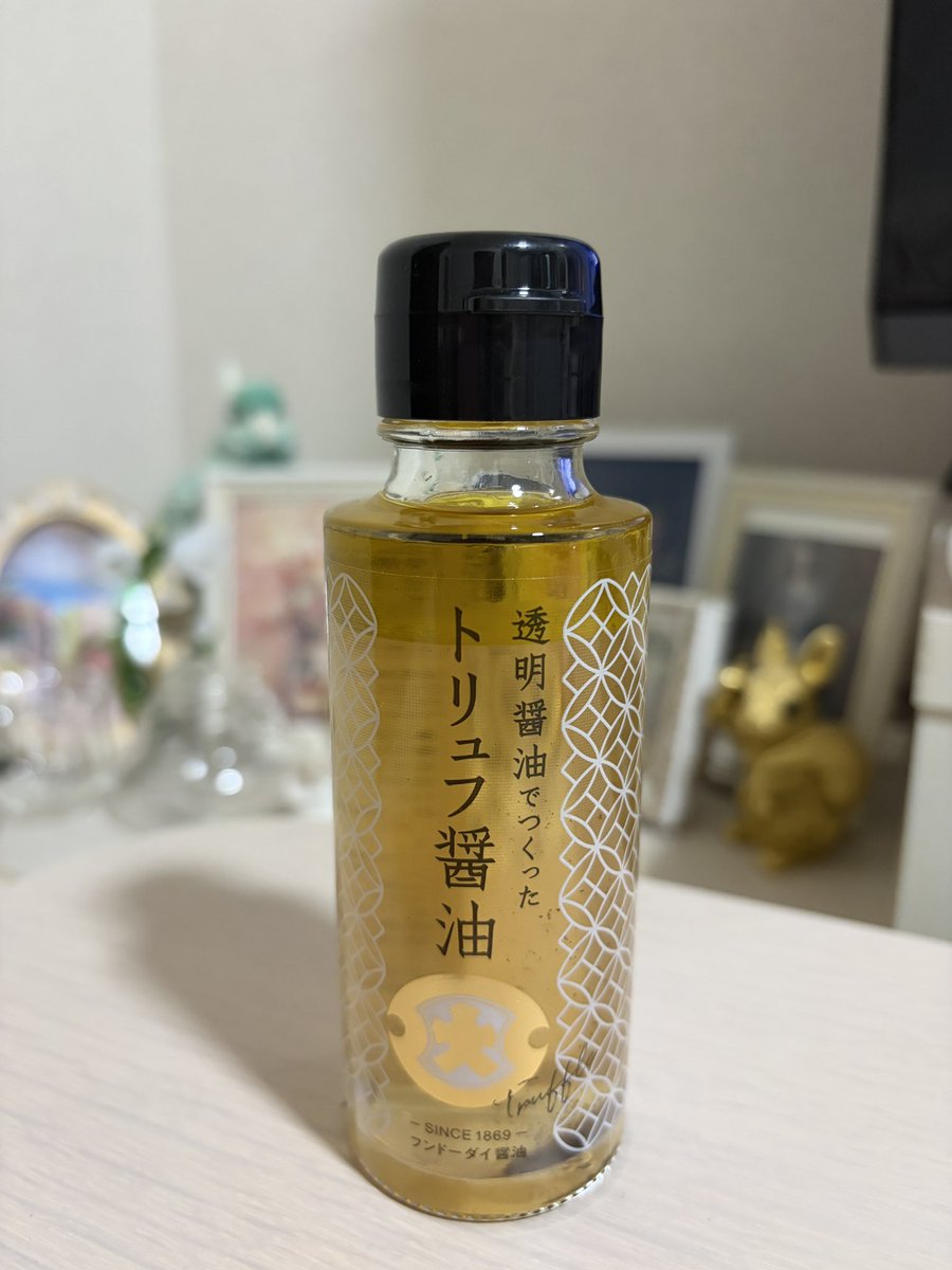610yjm's tweet photo. 銀座熊本館で買ったトリュフ醤油美味しい。まだ残ってるかな。明日も行ってまた買いたい。お友達のぶんも。 https://t.co/LiRILK0CCH