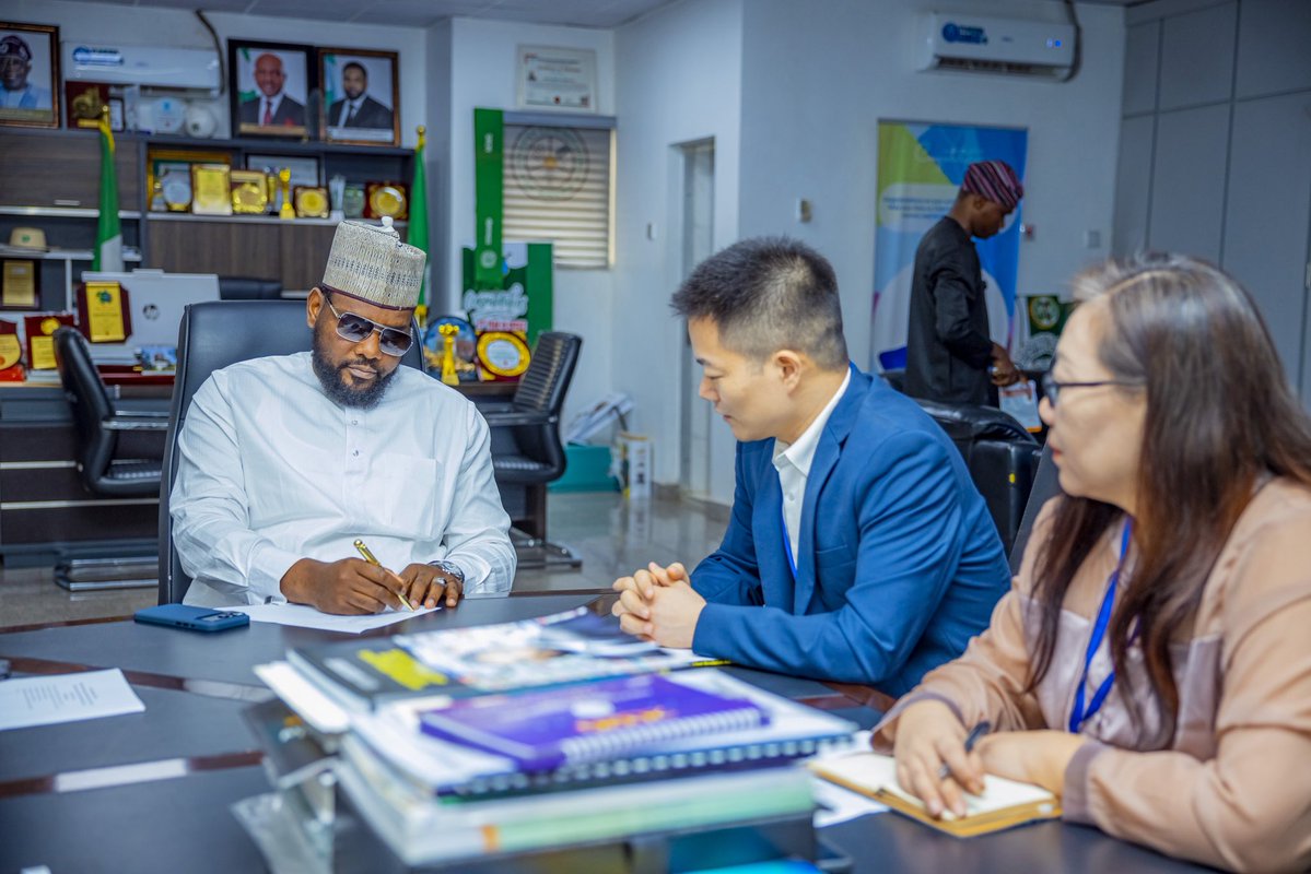 Dr_A_Mustapha's tweet photo. Yesterday, I had the pleasure of receiving the team from the Nigeria-China Renewable Energy Research Centre (NC-RERC) in our first engagement since the Centre’s establishment.

Our discussions focused on strengthening collaboration, advancing renewable energy research, and exploring practical opportunities that will support Nigeria’s clean energy transition.

The establishment of NC-RERC through the strategic partnership involving the Energy Commission of Nigeria (ECN), the Nigeria Governors’ Forum, and China Energy International Group Nigeria Limited demonstrates the power of collaboration in transforming shared ideas into sustainable energy solutions.

I am encouraged by the immense potential of this partnership and look forward to working closely with the Centre to drive innovation, build local capacity, and accelerate renewable energy development across Nigeria.

#EnergyReforms 
#EnergyCommissionNG

__DAM