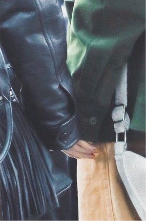 VMinvLivetoday's tweet photo. this VMIN photo sequence 🥹🥹 https://t.co/ijA2gqdlau